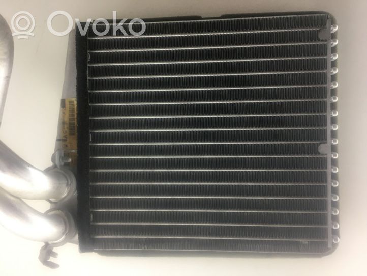 Volkswagen Touran I Air conditioning (A/C) radiator (interior) 1K0819031