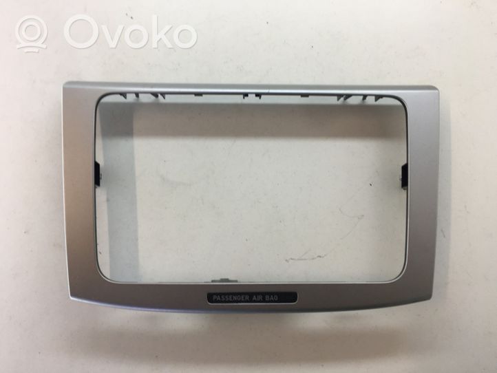 Volkswagen PASSAT B6 Konsola środkowa / Radio / GPS 3C0858069M