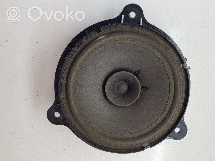 Nissan Qashqai Enceinte de porte arrière 