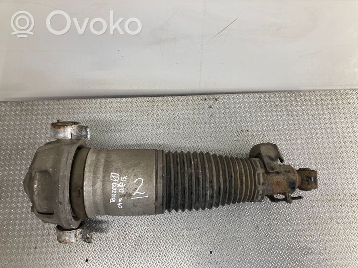 Volkswagen Touareg I Tylny amortyzator zawieszenia pneumatycznego 7L6512022E