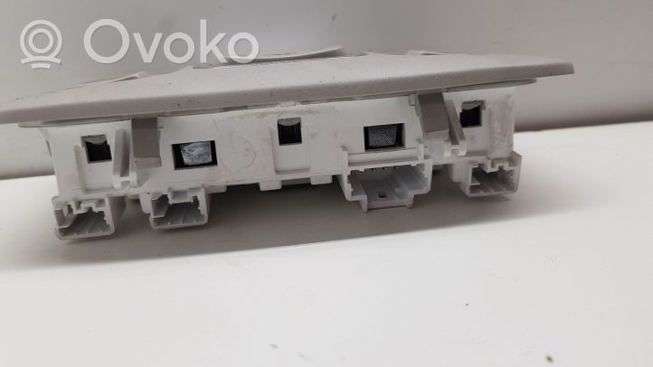 Citroen C4 II Lampka podsufitki tylna 96781444