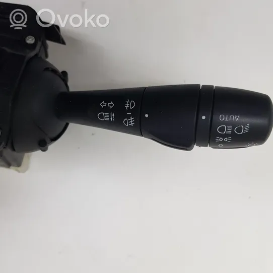 Renault Captur Wiper turn signal indicator stalk/switch 255675887R