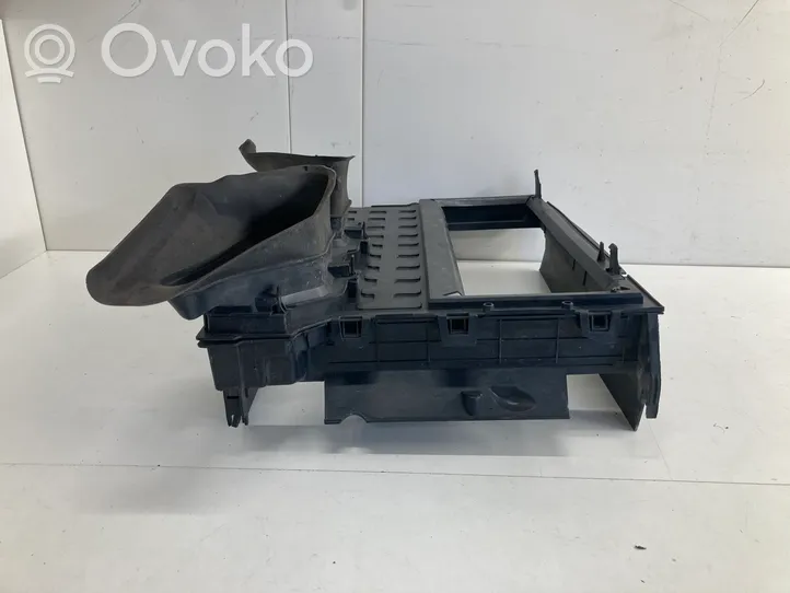 Renault Captur Jäähdyttimen kehyksen suojapaneeli 990085A0