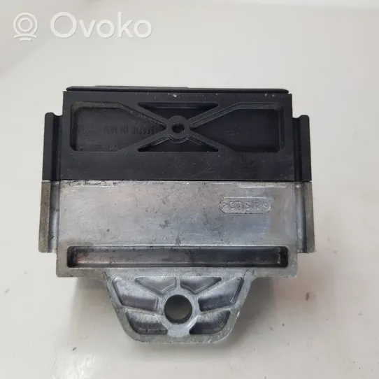 Toyota Avensis T270 Glow plug pre-heat relay 10213526