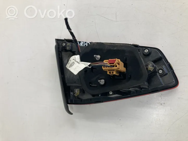 Volkswagen PASSAT B8 Lampy tylnej klapy bagażnika 3G9971147E