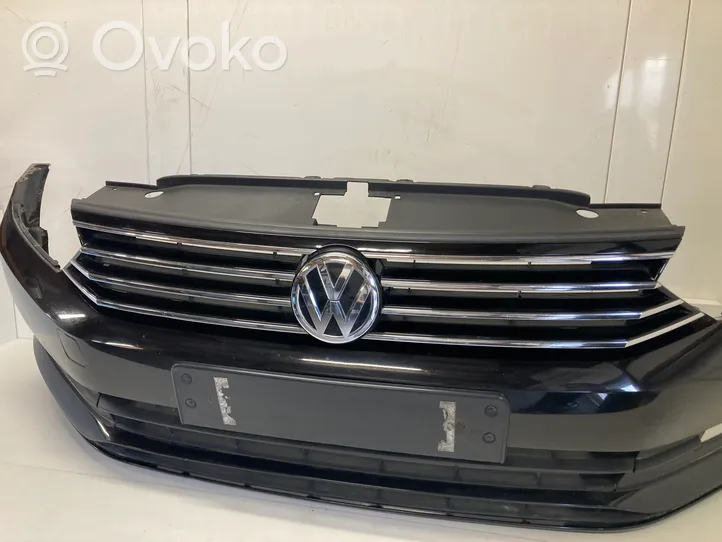 Volkswagen PASSAT B8 Передний бампер 15017096832