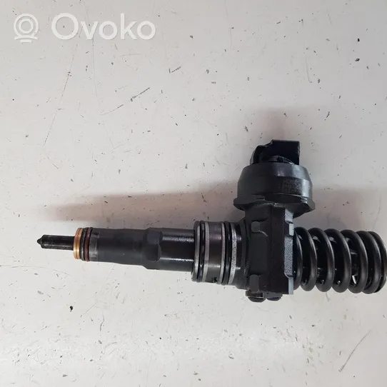 Volkswagen Polo IV 9N3 Injecteur de carburant 038130073BN