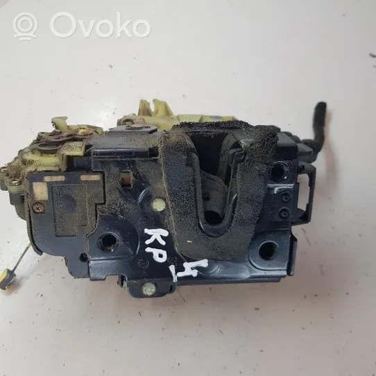 Volkswagen Polo IV 9N3 Front door lock C3B1837015AM