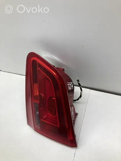 Volkswagen Sharan Lampy tylnej klapy bagażnika 7N0945094J