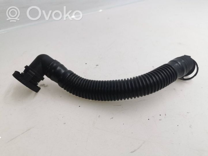 Volkswagen Tiguan Sfiato/tubo di sfiato/tubo flessibile 03L103493G