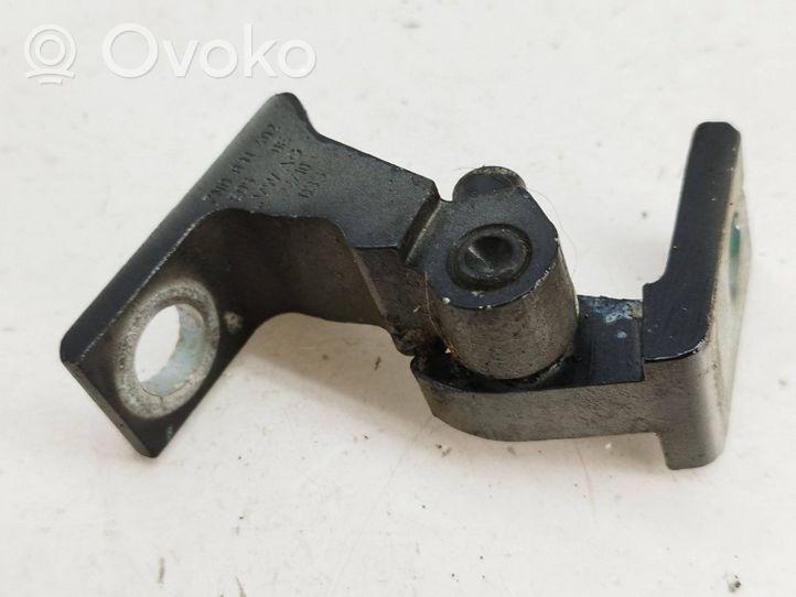 Volkswagen Polo V 6R Rear door lower hinge 7N0831402