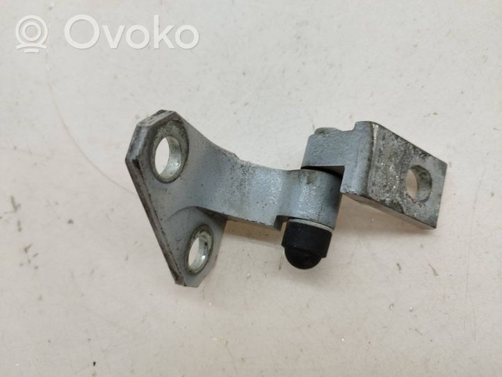 Volkswagen PASSAT CC Front door upper hinge 3C0831401D