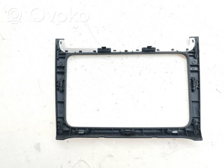 Volkswagen Polo V 6R Cadre, panneau d'unité radio / GPS 6R0858069