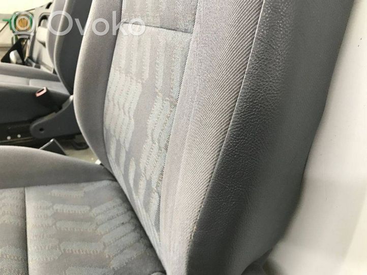 Ford Connect Fotel przedni pasażera 