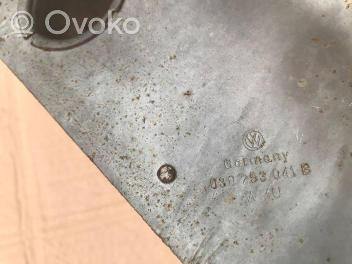 Volkswagen Polo Pakokaasulämmön lämpökilpi 038253041B