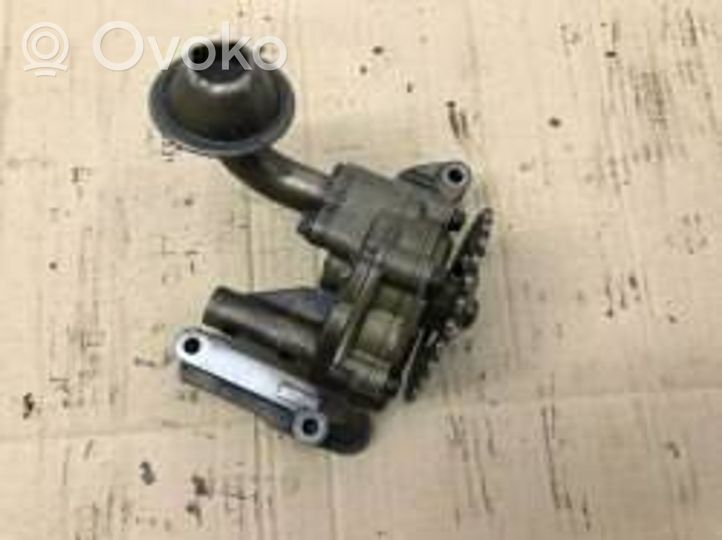 Audi A4 S4 B5 8D Pompa dell’olio 06a115121