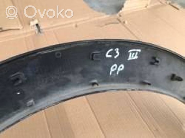 Citroen C3 Garniture pour voûte de roue avant 9812088580