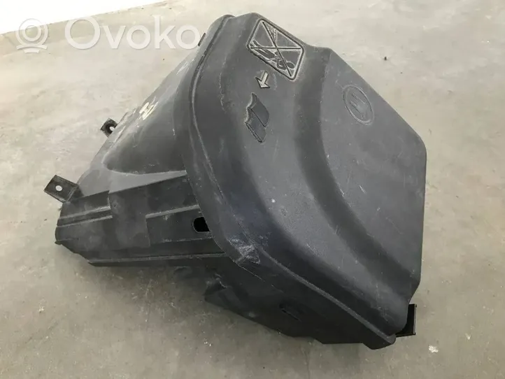 Citroen C4 I Dangtelis saugiklių dėžės 9653310880