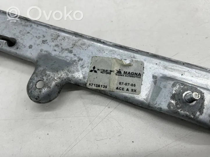 Mitsubishi Colt Elektryczny podnośnik szyby drzwi przednich 5713a135