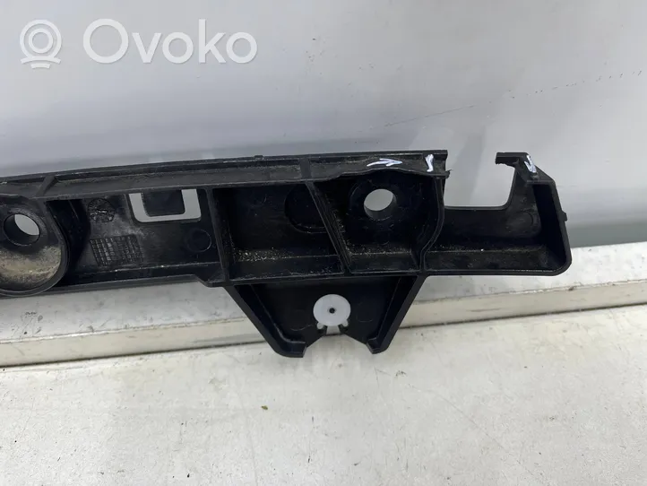 Citroen C4 Grand Picasso Takapuskurin kannake 9677311080