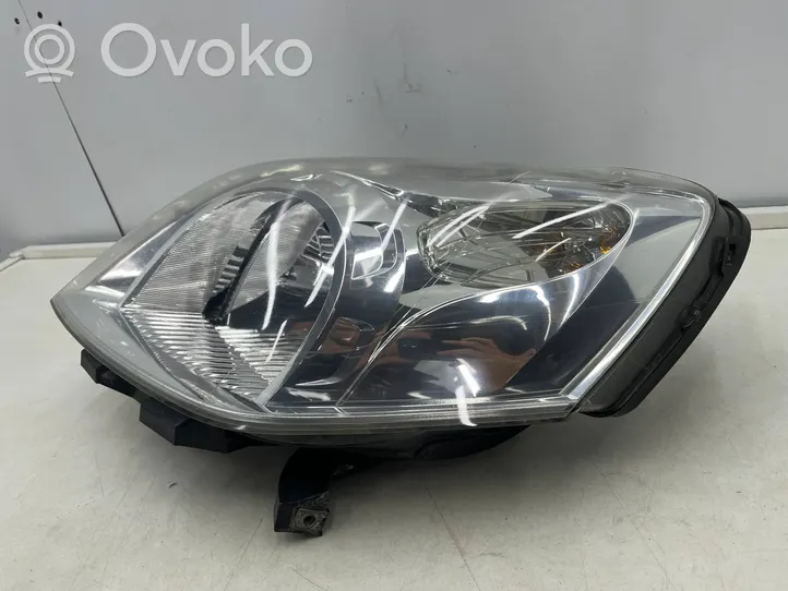 Fiat Qubo Lampa przednia 45570383