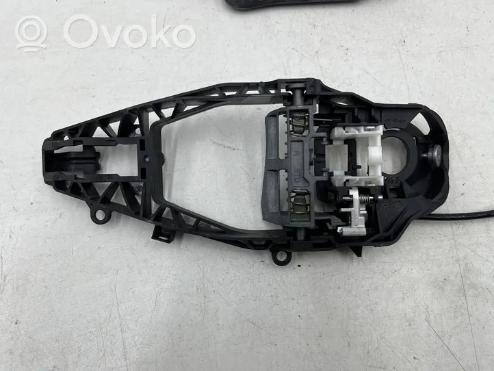 BMW M5 F90 Etuoven lukko 7477690