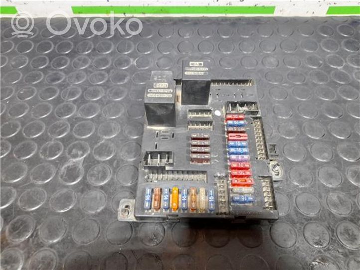 Mercedes-Benz 100 W631 Fuse module 