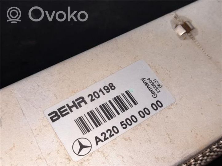 Mercedes-Benz S W220 Chłodnica powietrza doładowującego / Intercooler A2205000000