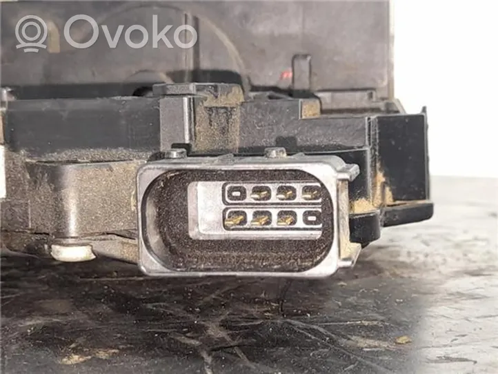 Opel Corsa D Moteur de verrouillage porte avant 13258274