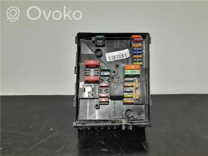 Audi Q3 8U Sulakemoduuli 1K0937125D