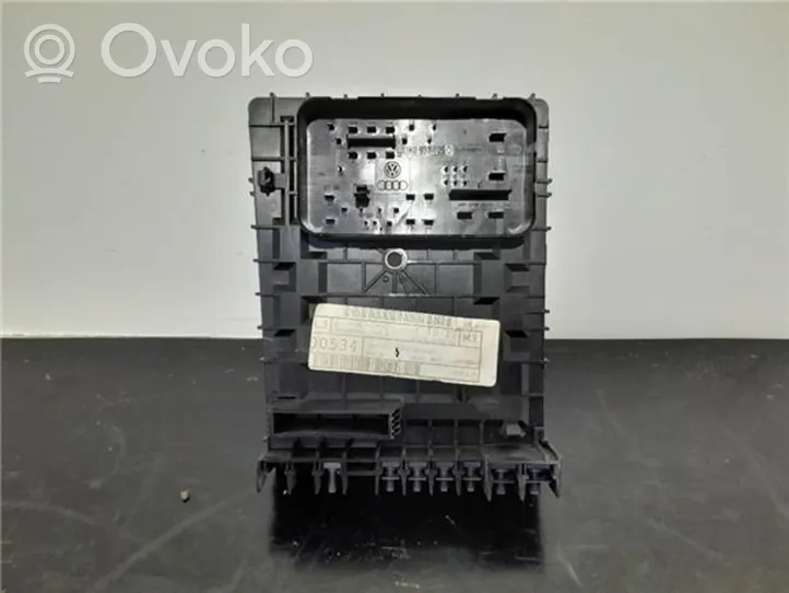 Audi Q3 8U Sulakemoduuli 1K0937125D