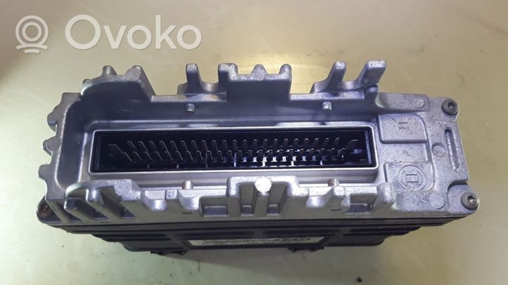 Volkswagen Golf III Unidad de control/módulo del motor 0261203304305