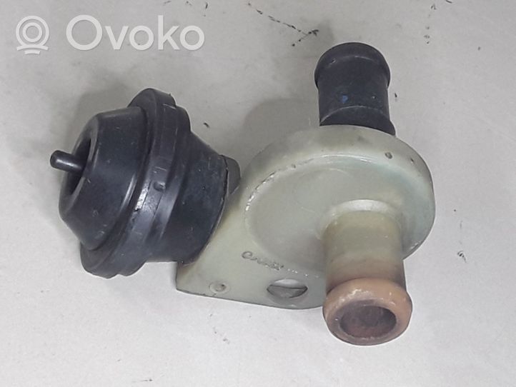 Volkswagen PASSAT B5 Zawór sterujący płynu chłodzącego 4A0819809