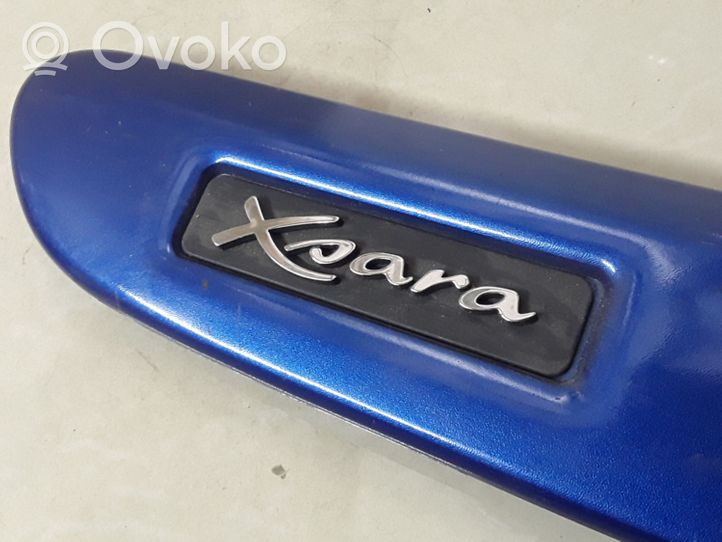 Citroen Xsara Rivestimento della portiera anteriore (modanatura) 9639767277