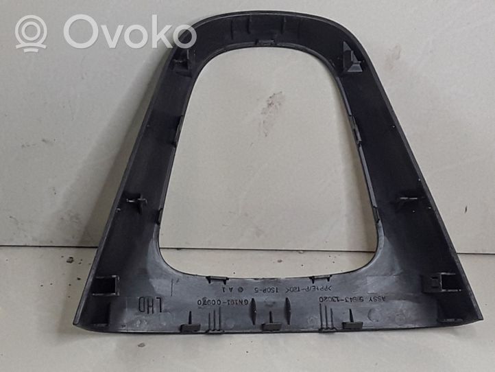 Toyota Corolla Verso E121 Ramka drążka zmiany biegów 5884313020