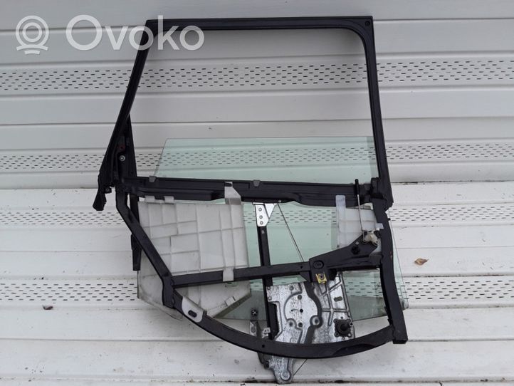 Audi A4 S4 B5 8D Takaoven manuaalinen ikkunan nostin 8D0839399A