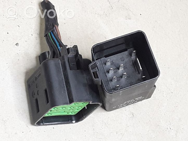 Seat Altea Glow plug pre-heat relay 0281003038