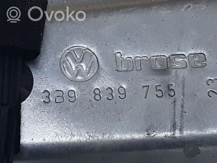 Volkswagen PASSAT B5 Ręczny podnośnik szyby drzwi tylnych 3B9839751