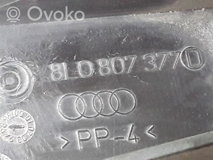 Audi A3 S3 8L Rivestimento modanatura del faro posteriore 8L0807377