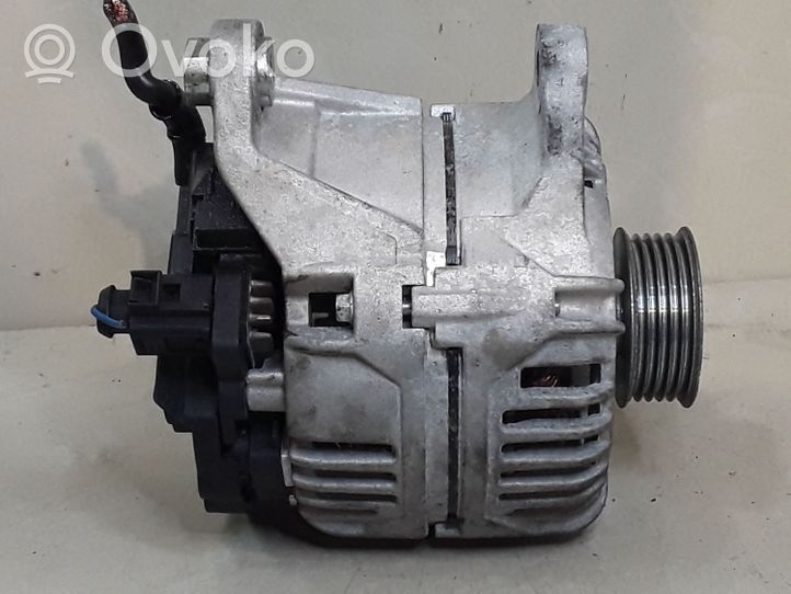 Volkswagen PASSAT B5.5 Generatore/alternatore M04172778