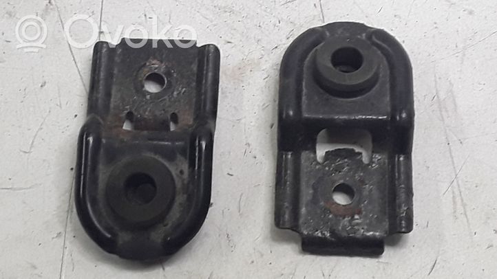 Subaru Legacy Staffa del pannello di supporto del radiatore 