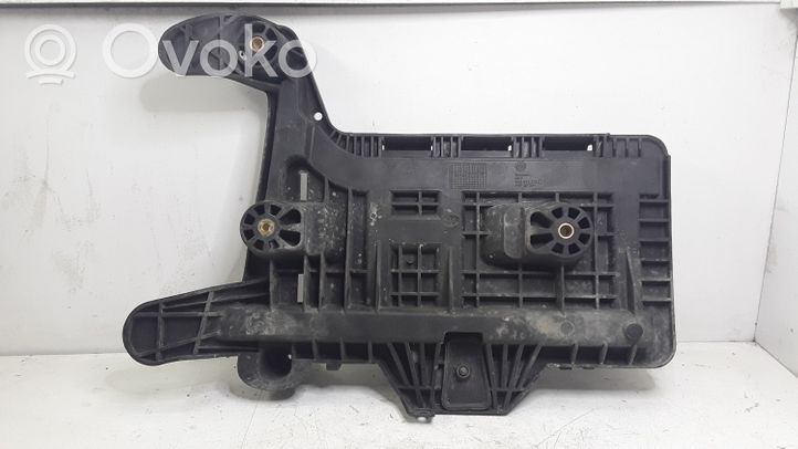 Seat Altea Półka akumulatora 1K0915333C