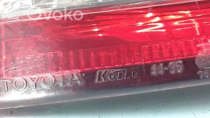 Toyota Avensis Verso Lampa tylna KOITO4435