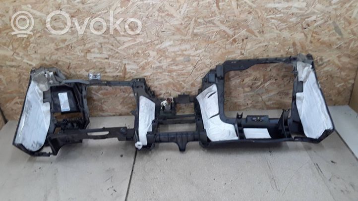 Toyota Avensis Verso Deska rozdzielcza 5531244021