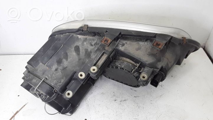 Volkswagen Touran I Lampa przednia 1T0941005