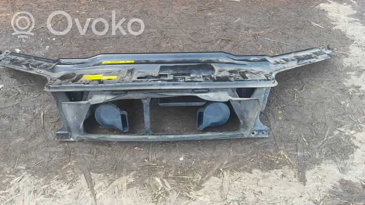 Volvo V70 Wlot / Kanał powietrza intercoolera 8643543