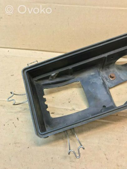 Volkswagen PASSAT B3 Coperchio scatola del filtro dell’aria 