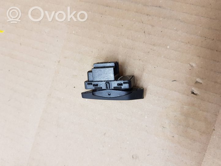 Volkswagen Golf VII Central locking switch button 5G0962125A