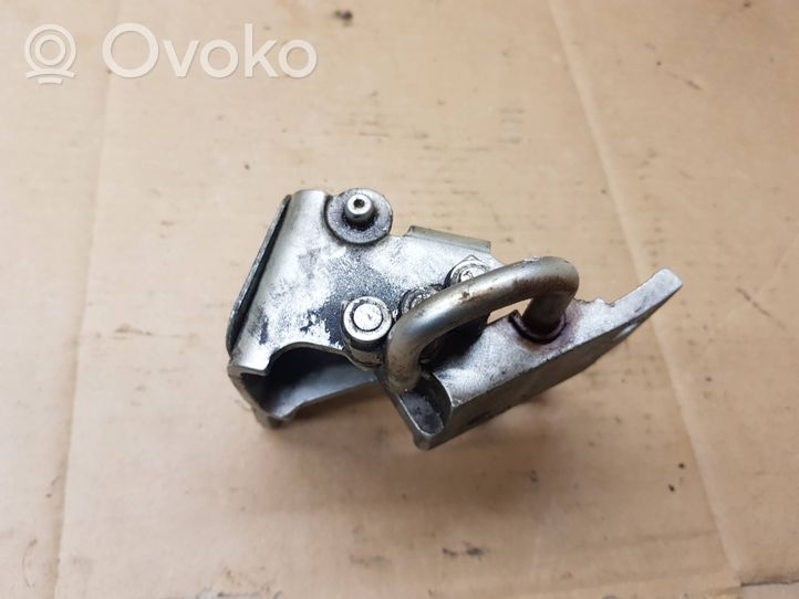 Volkswagen Eos Front door lower hinge 1Q0831412A