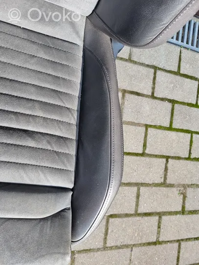Volkswagen PASSAT B8 Fotel przedni pasażera 5Q4881106K